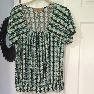 ♥️BUNDLE ITEM♥️Notations Geometric Print  Top - Green,Blue, Brown. Size (LP)